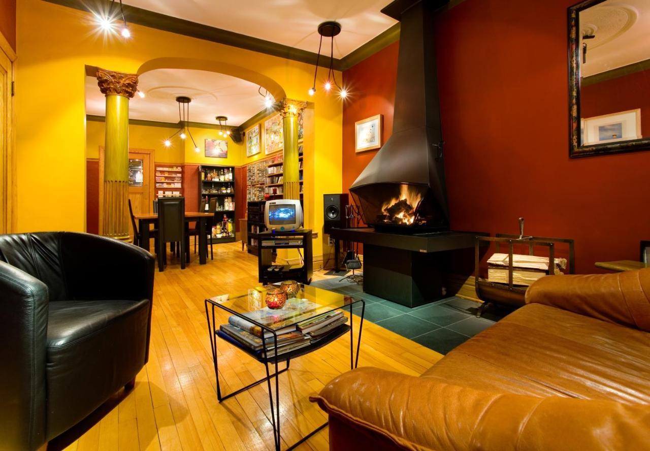 A La Carte Bed & Breakfast มอนทรีอัล ภายนอก รูปภาพ