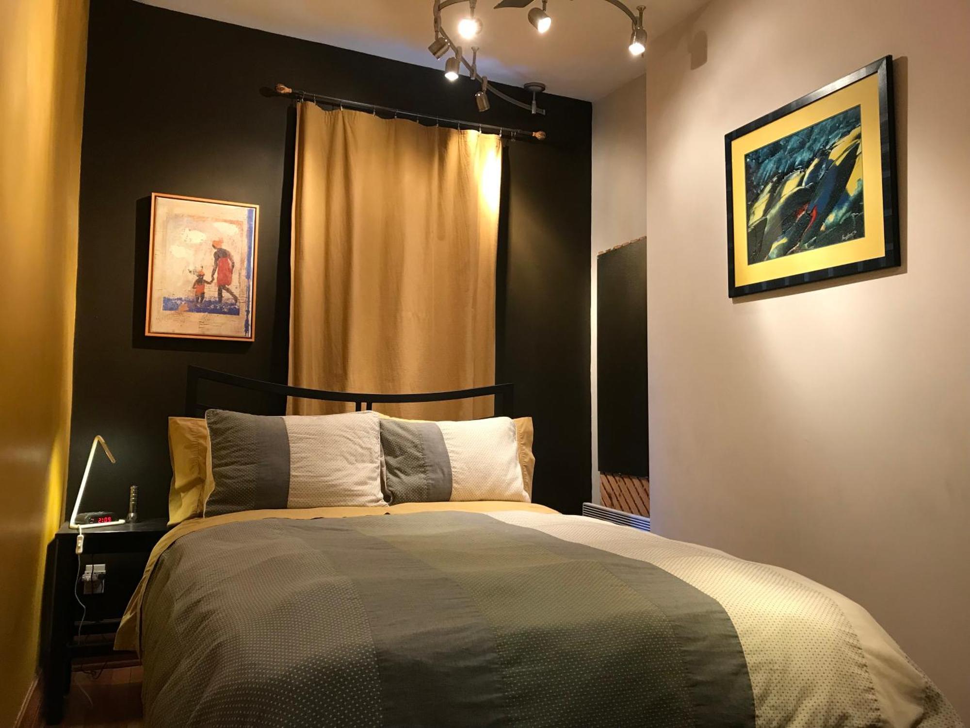 A La Carte Bed & Breakfast มอนทรีอัล ภายนอก รูปภาพ